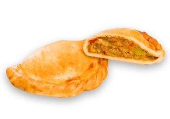 desayunos-a-domicilio-en-madrid-en-toda-espana-desayunos-kubala-empanadilla-de-carne.jpg